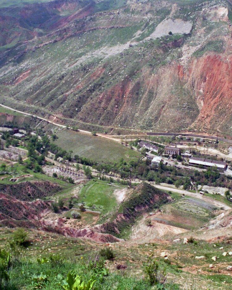 View of the old mill and uranium tailings sites in Mailuu-Suu, Kyrgyzstan.